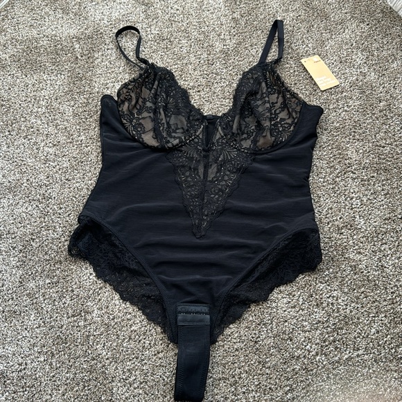 NWT Popilush Deep V Neck Lace Thong Bodysuit XL - Picture 4 of 10